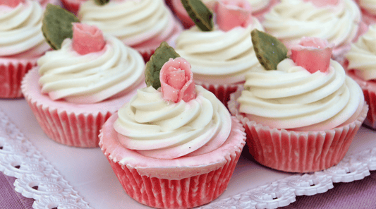 Cupcake Etiquette: How to Enjoy Cupcakes Gracefully